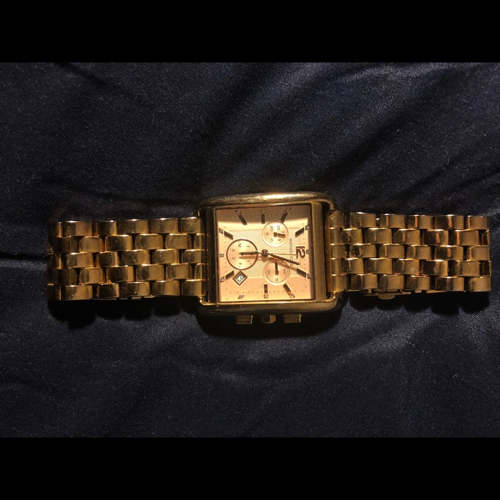 Michael Kors rose gold watch